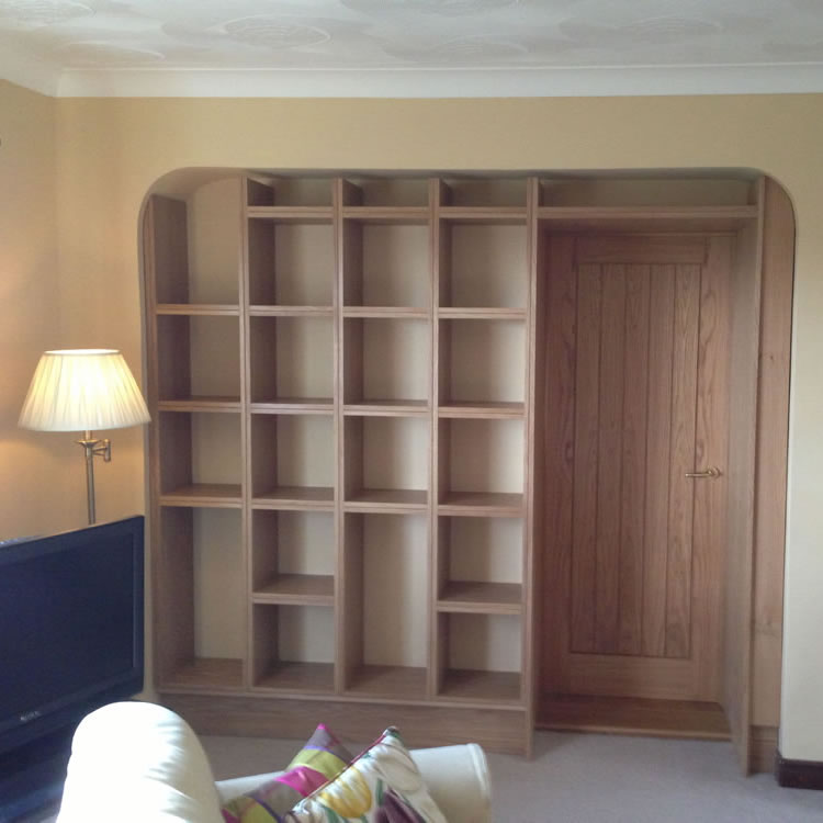 bespoke carpentry fitted bookcase design and installation