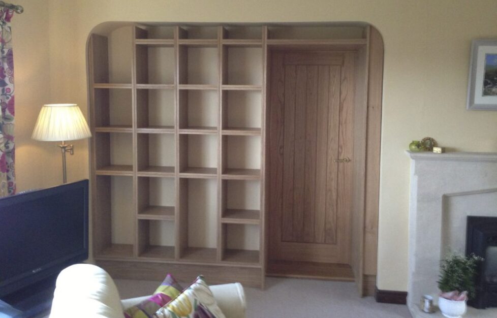 bespoke carpentry fitted bookcase design and installation