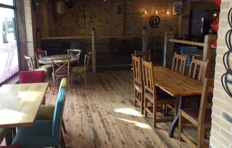 Potters Pub Interior fitout