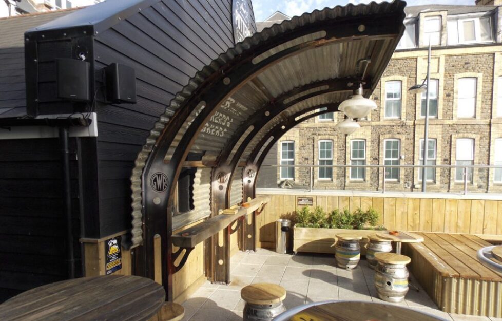 Pub Roof Terrace Shelter design and build